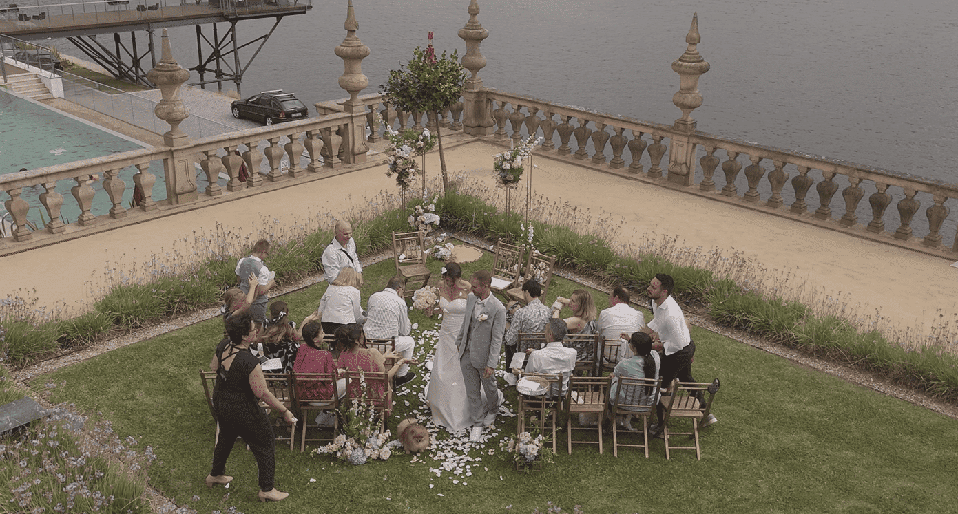 Cérémonie de mariage au Portugal traditions couple mariés décor destination wedding