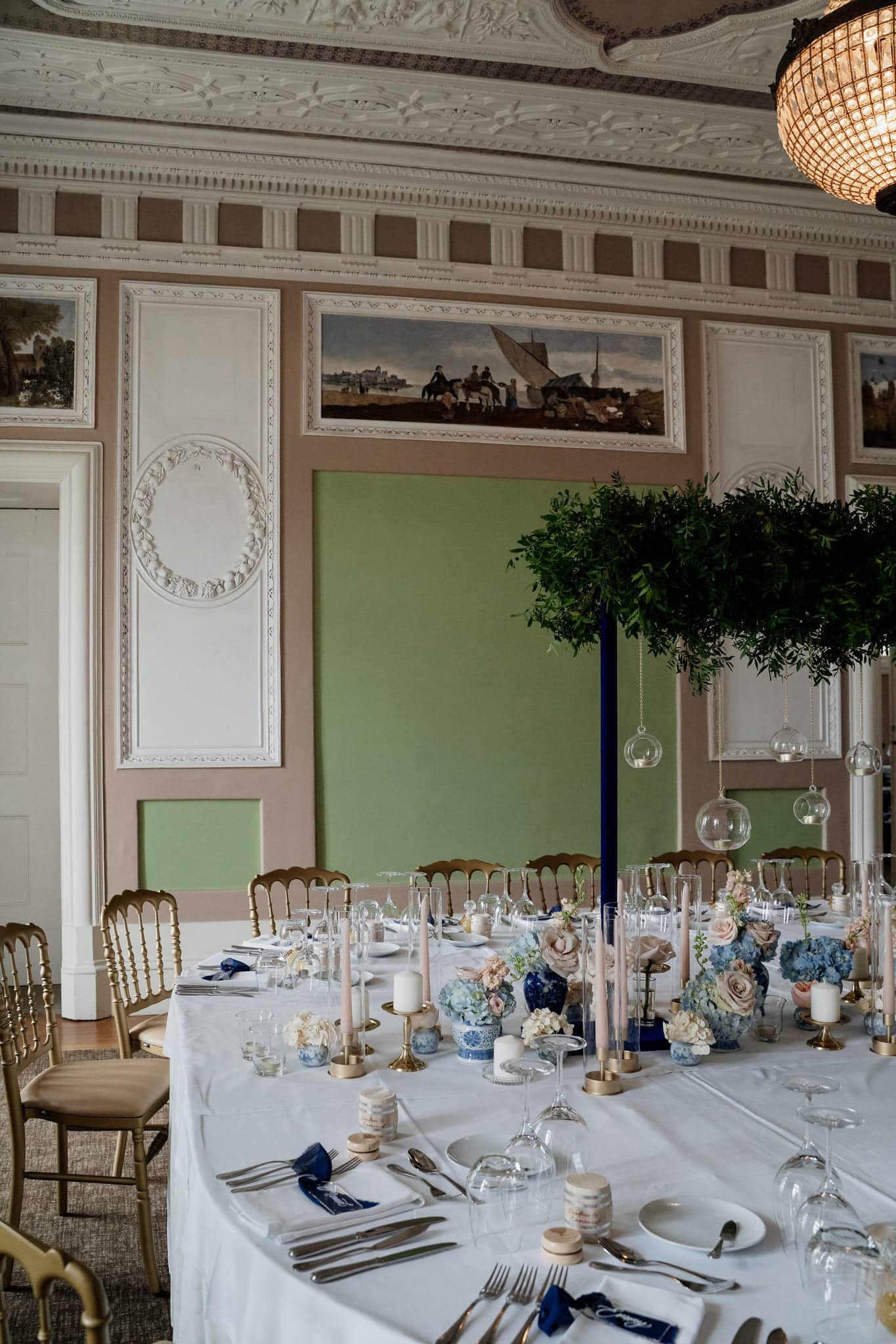 Mariage Paris table de réception chic décoration centre de table élégante mariés France
