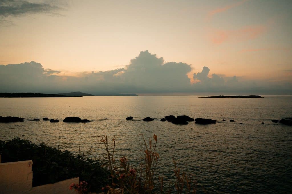 Destination wedding dans le Sud de la France, offrant un lieu authentique et mémorable pour un mariage génération Z.